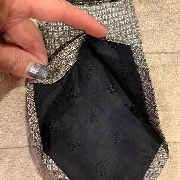 Brooks Brothers Silk Tie Silver/White Geometric - Picture 4 of 7